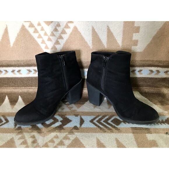 H&M Divided Women's Black Faux Suede Fringe Side Zip Heeled Ankle Boots Size 6 - Picture 3 of 11